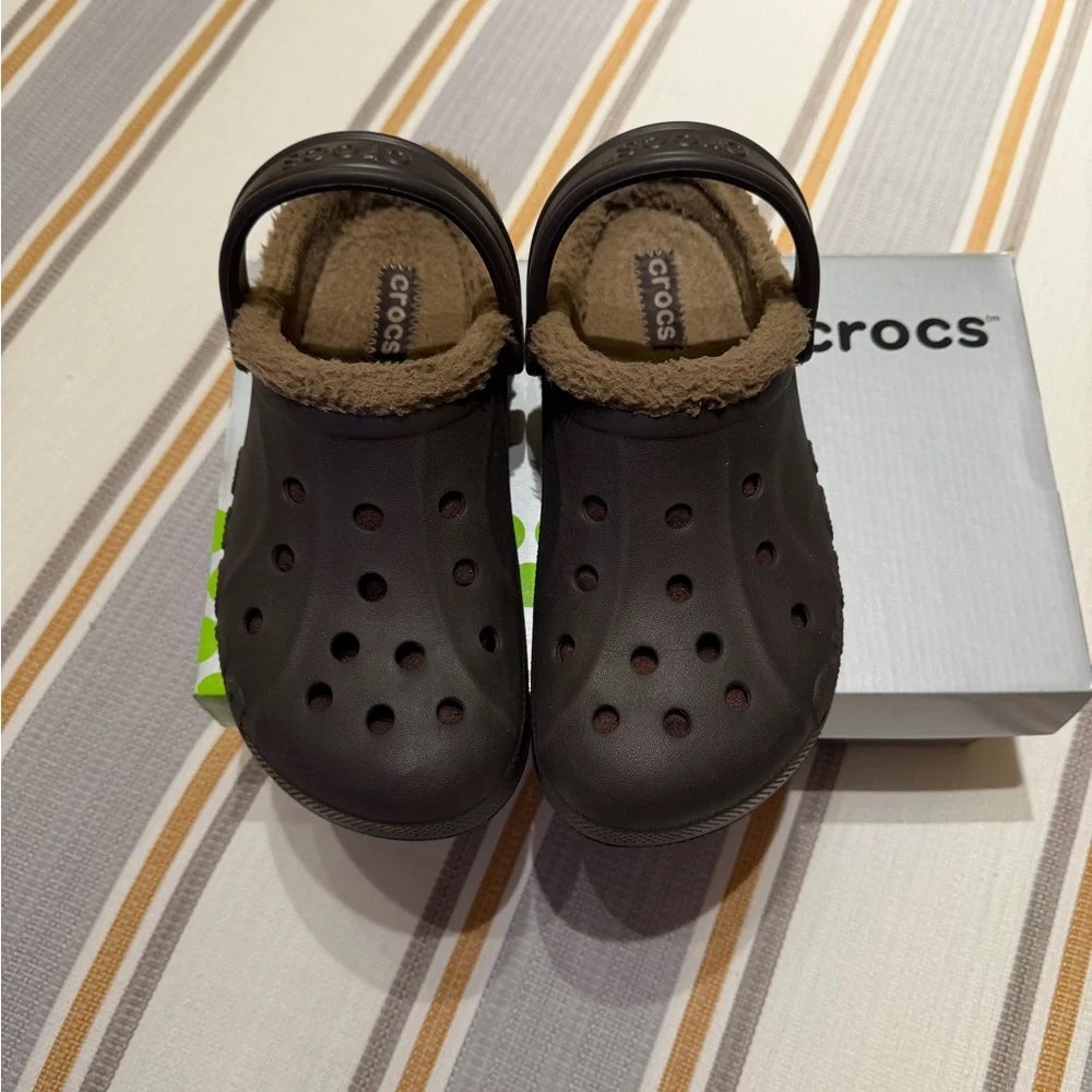 CROCS Dark Brown Lined - Picture 2 of 6